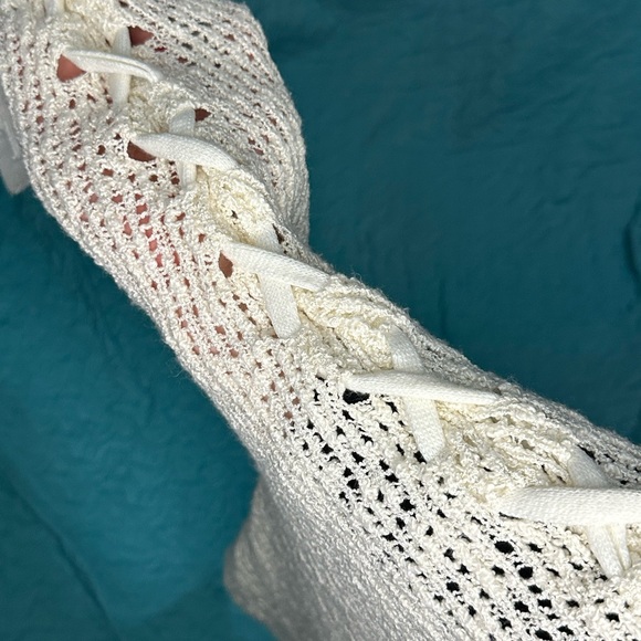 Sweater - Picture 4 of 4